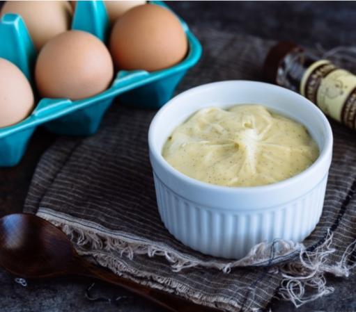 What is in a custard cream?
